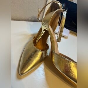 Elegant Gold Women's Heels